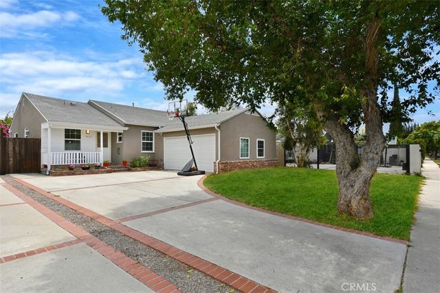 5836 Norwich Ave., Sherman Oaks, CA 91411