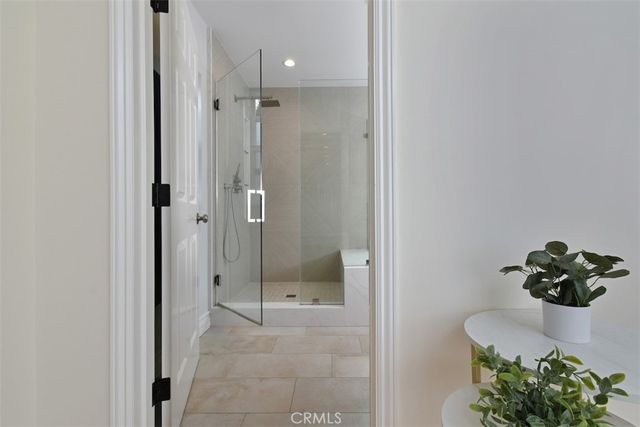 5836 Norwich Ave., Sherman Oaks, CA 91411