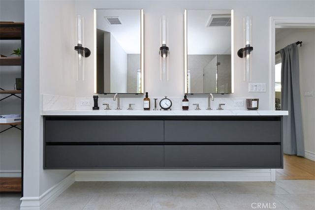 5836 Norwich Ave., Sherman Oaks, CA 91411