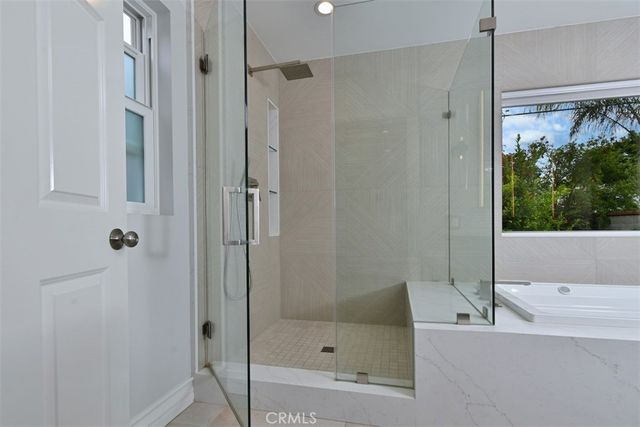 5836 Norwich Ave., Sherman Oaks, CA 91411