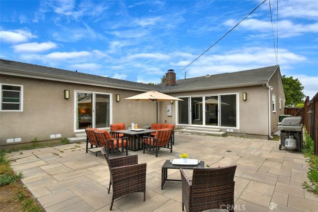 5836 Norwich Ave., Sherman Oaks, CA 91411