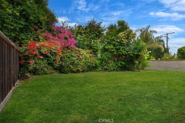 5836 Norwich Ave., Sherman Oaks, CA 91411