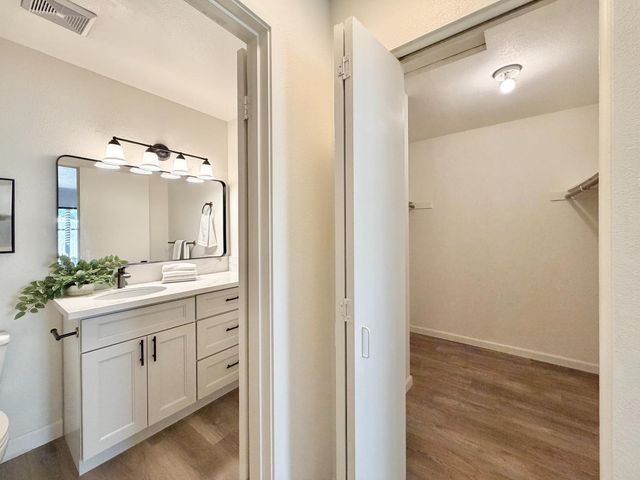 103 Grande Ave, Davis, CA 95616