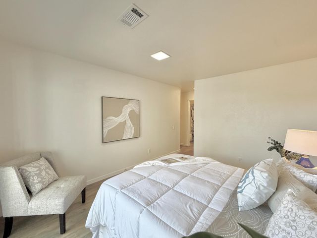 103 Grande Ave, Davis, CA 95616