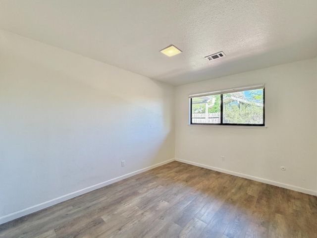 103 Grande Ave, Davis, CA 95616