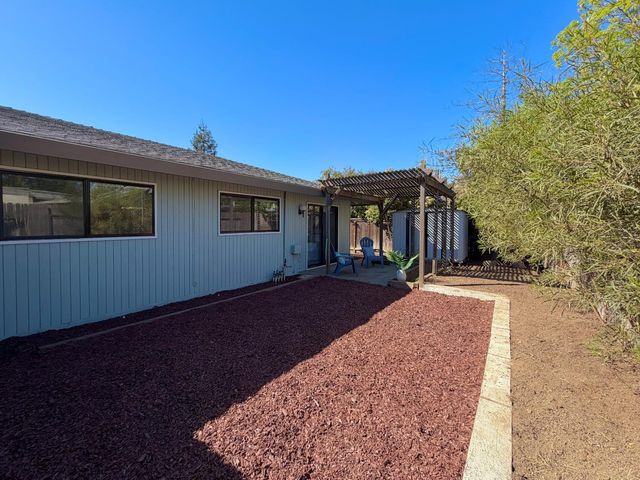 103 Grande Ave, Davis, CA 95616