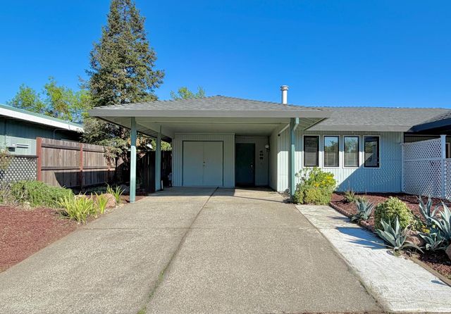 103 Grande Ave, Davis, CA 95616