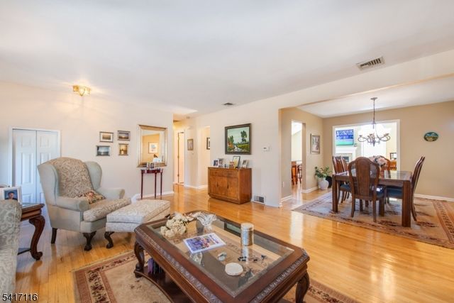 29 Long Acres Rd, Fairfield Twp., NJ 07004