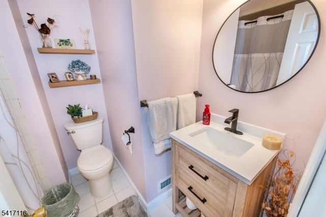 29 Long Acres Rd, Fairfield Twp., NJ 07004