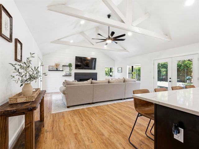 109 Oaktree Drive, Highland Village, TX 75077