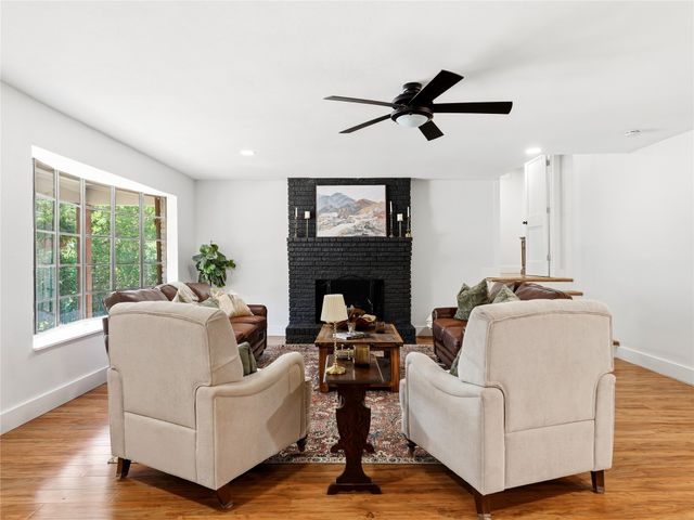 109 Oaktree Drive, Highland Village, TX 75077