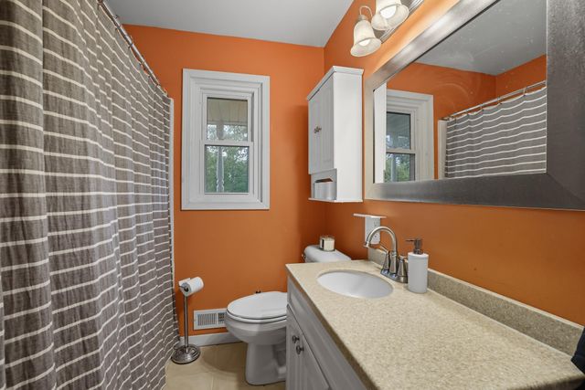 7928 Hillside Trail S, Cottage Grove, MN 55016