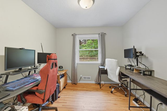 7928 Hillside Trail S, Cottage Grove, MN 55016