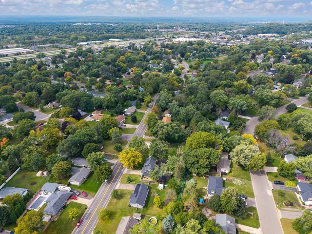 7928 Hillside Trail S, Cottage Grove, MN 55016