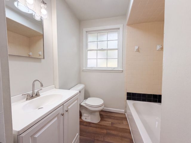 1004 Glenview Dr, Nashville, TN 37206