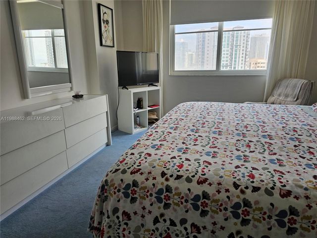 300 Bayview Drive 905, Sunny Isles Beach, FL 33160