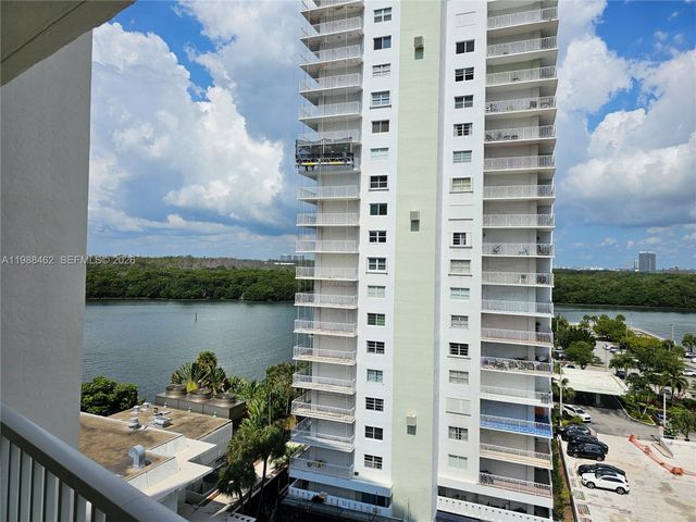 300 Bayview Drive 905, Sunny Isles Beach, FL 33160