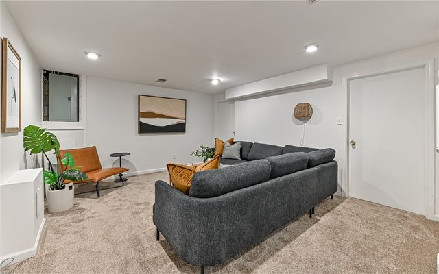 413 Center Ave, Aspinwall, PA 15215