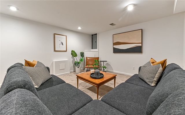 413 Center Ave, Aspinwall, PA 15215