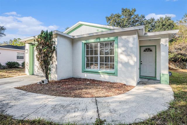 8512 LAZY RIVER DRIVE, Tampa, FL 33617