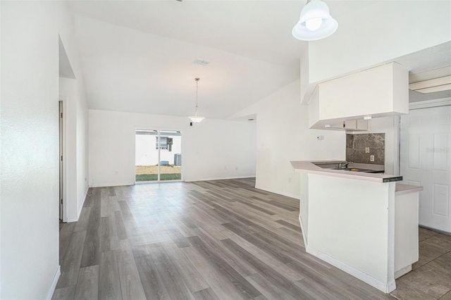 8512 LAZY RIVER DRIVE, Tampa, FL 33617