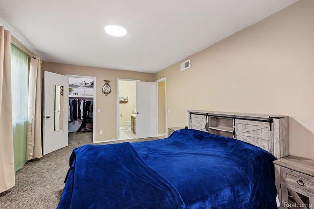 34720 Huntley Drive 22, Sterling Heights, MI 48312