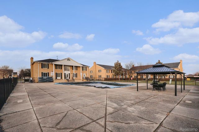 34720 Huntley Drive 22, Sterling Heights, MI 48312