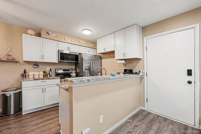 34720 Huntley Drive 22, Sterling Heights, MI 48312