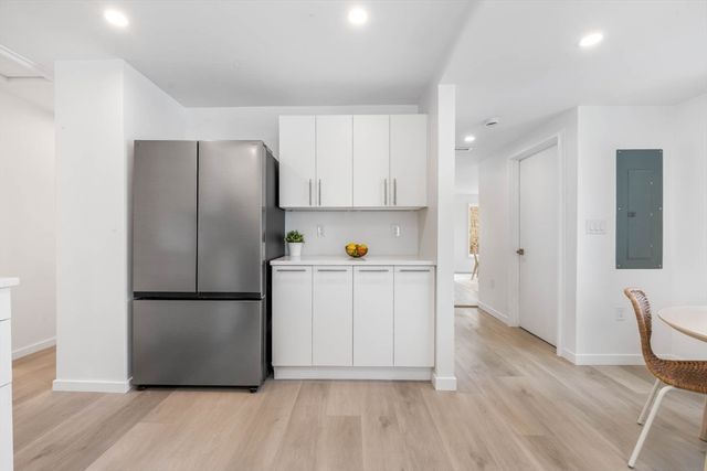 561 Beechwood St, Cohasset, MA 02025