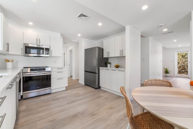 561 Beechwood St, Cohasset, MA 02025