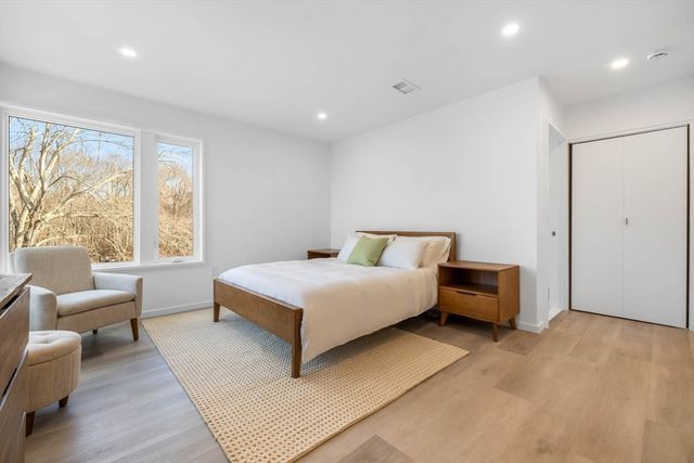 561 Beechwood St, Cohasset, MA 02025