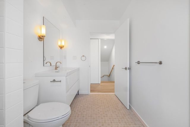 561 Beechwood St, Cohasset, MA 02025