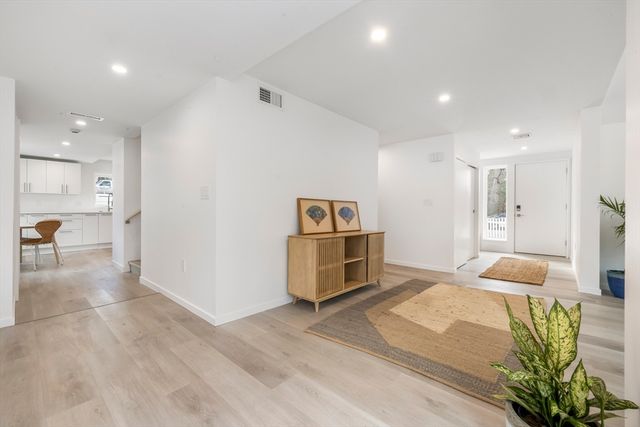 561 Beechwood St, Cohasset, MA 02025