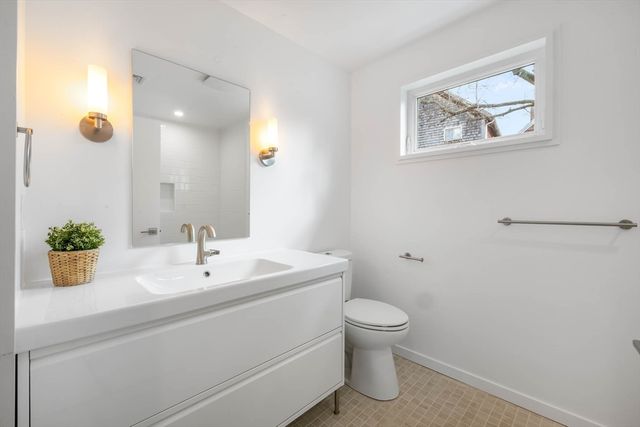 561 Beechwood St, Cohasset, MA 02025