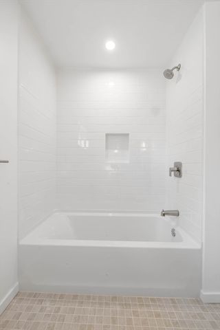 561 Beechwood St, Cohasset, MA 02025