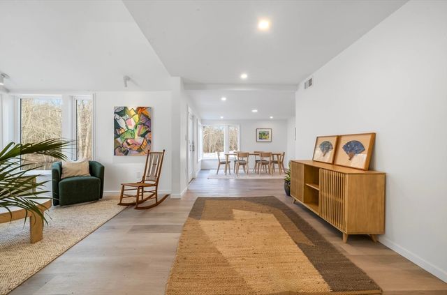 561 Beechwood St, Cohasset, MA 02025