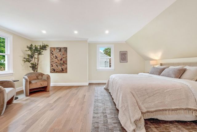 107 Woodley Ave, Boston, MA 02132