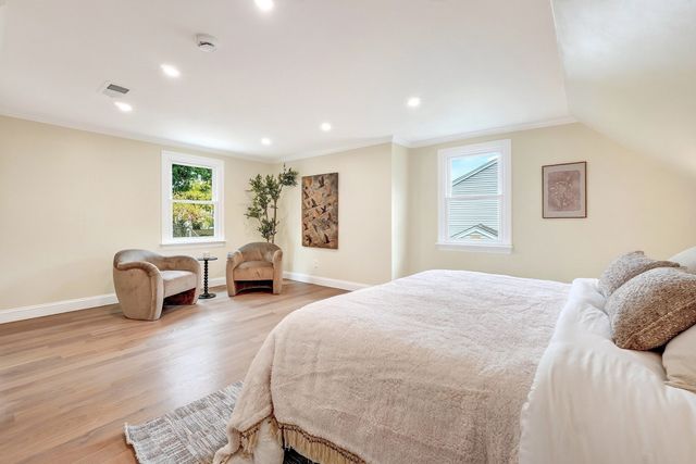 107 Woodley Ave, Boston, MA 02132