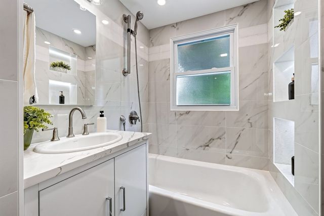107 Woodley Ave, Boston, MA 02132