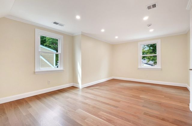 107 Woodley Ave, Boston, MA 02132