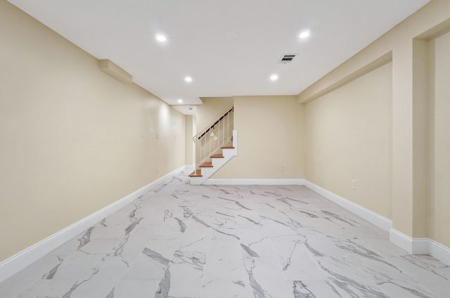 107 Woodley Ave, Boston, MA 02132