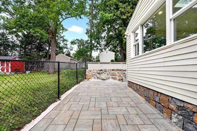 107 Woodley Ave, Boston, MA 02132