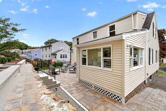 107 Woodley Ave, Boston, MA 02132