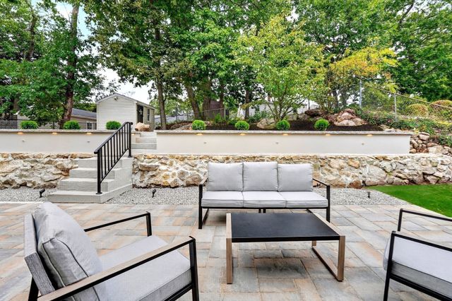 107 Woodley Ave, Boston, MA 02132