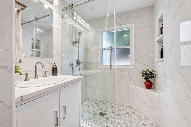 107 Woodley Ave, Boston, MA 02132