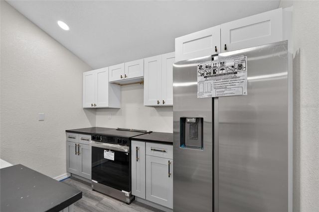 8809 DYER ROAD, Riverview, FL 33578