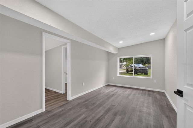 8809 DYER ROAD, Riverview, FL 33578
