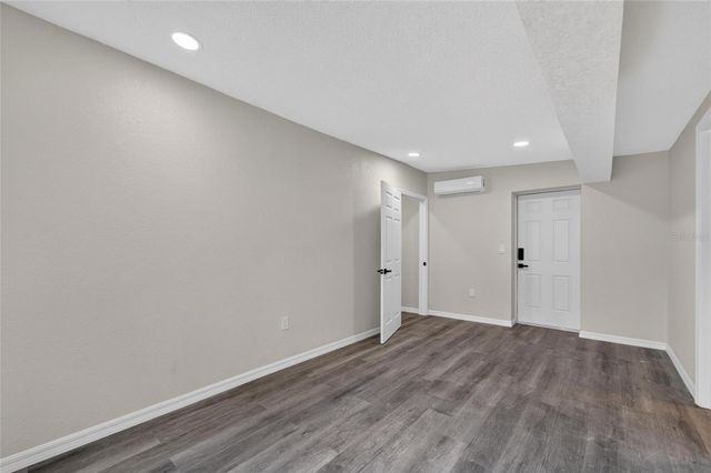 8809 DYER ROAD, Riverview, FL 33578
