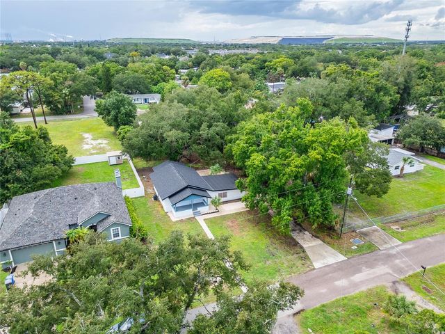 8809 DYER ROAD, Riverview, FL 33578