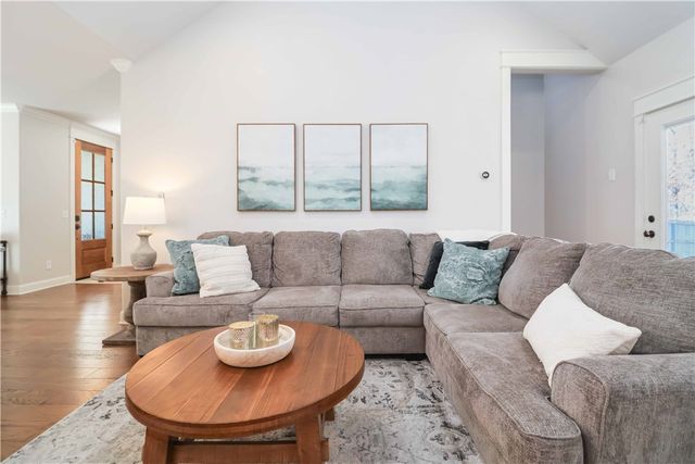 40 Cranfield Drive, Bella Vista, AR 72714